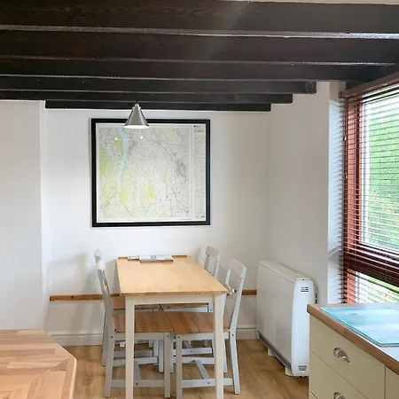 Nyaraló Rock Crosthwaite